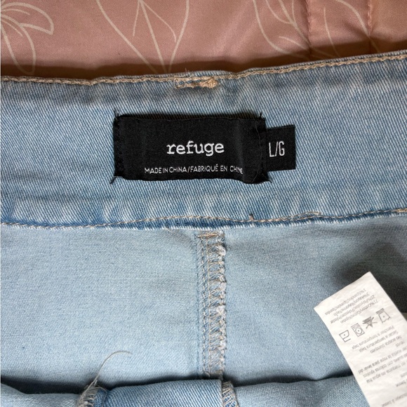 Cargo Denim Skirt with Belt - Picture 3 of 4